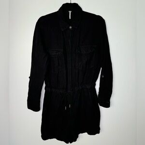 Young Fabulous & Broke Comfortable black linen lakeside   Romper size small